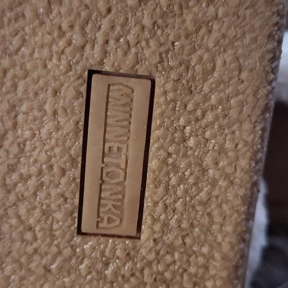 Minnetonka Tan Textured Sole - Picture 4 of 8